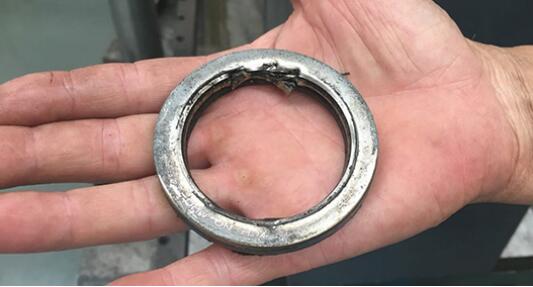 劣質螺桿空壓機油導致軸承磨損 劣質螺桿空壓機油導致軸承磨損