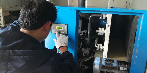 螺桿空壓機應該選擇多大的容積流量？